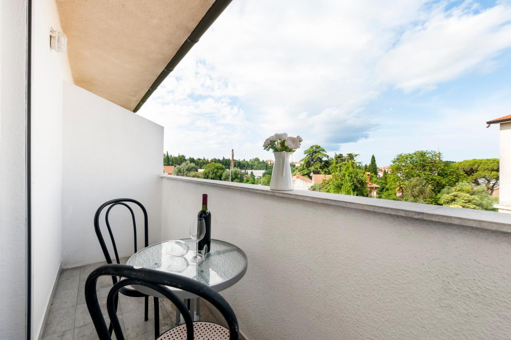 Luna Tsuki Two Aparthotel Rovinj Kültér fotó